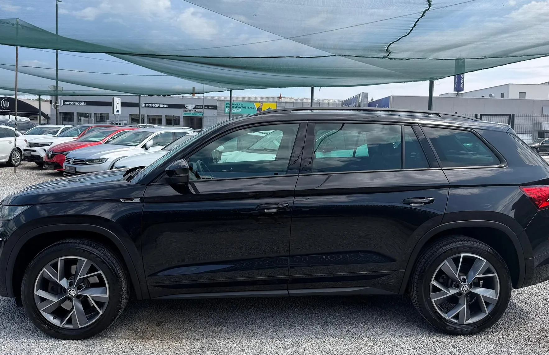 Zunanja slika - Škoda Kodiaq - 4x4 2.0 TDI SPORTLINE-7SEDEZEV-DSG-KAMERA-CRYSTAL- - 4