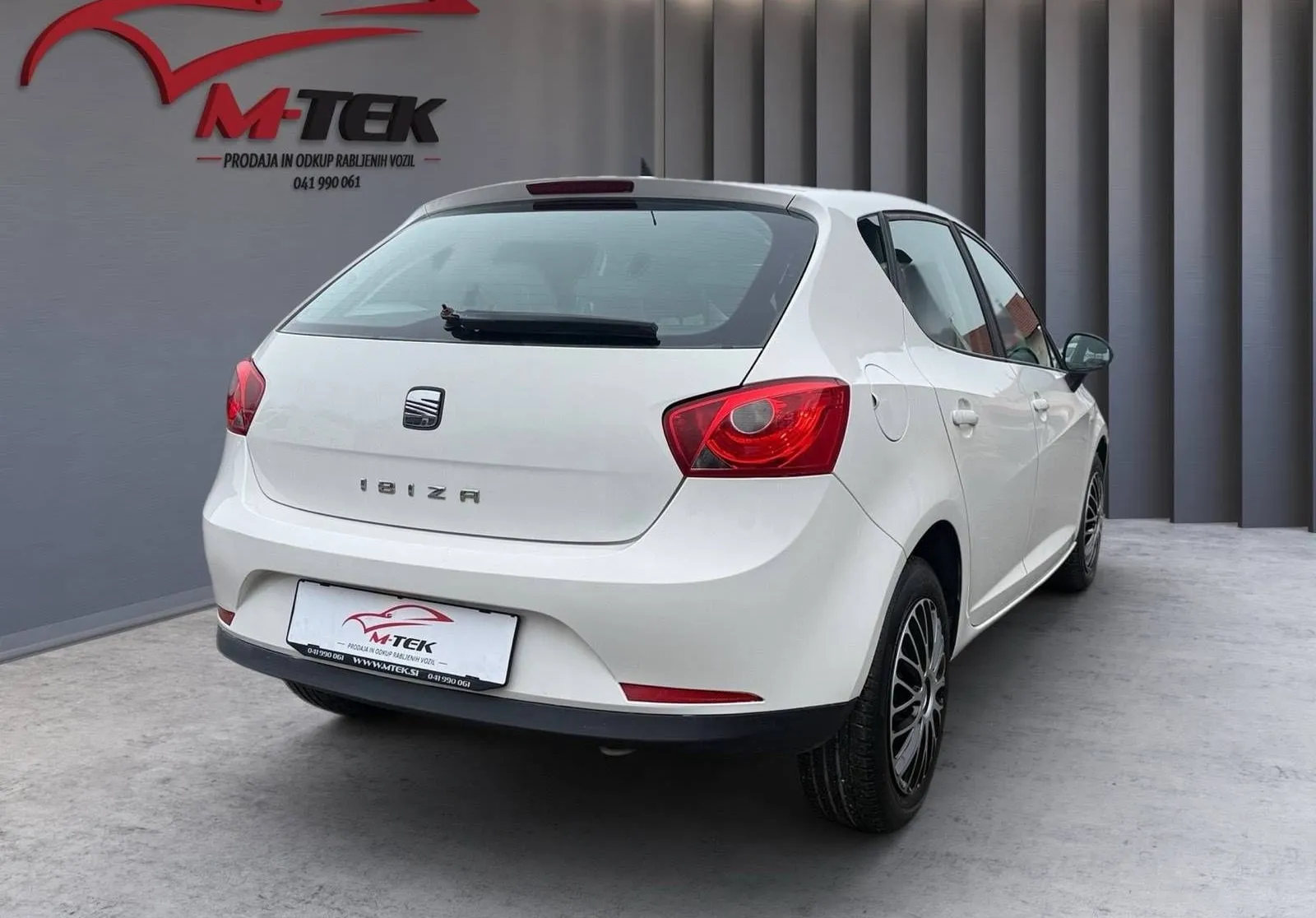 Notranja slika - Seat Ibiza - 1.6 TDI DPF 66KW STYLE EURO 5... - 7