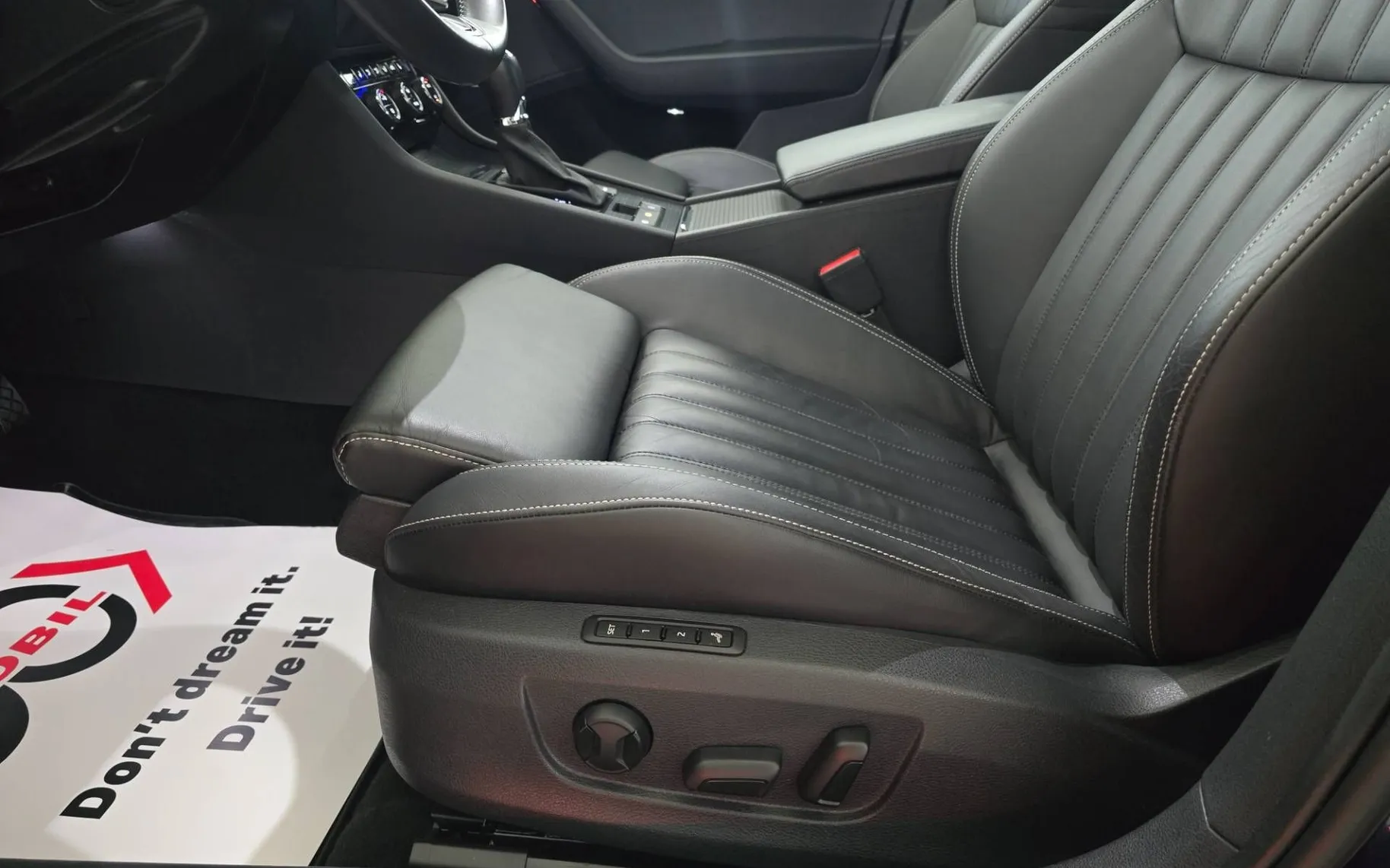 Notranja slika - Škoda Superb - Combi 2.0 TDI Style DSG-Matrix.360kam.usnje+memory - 18