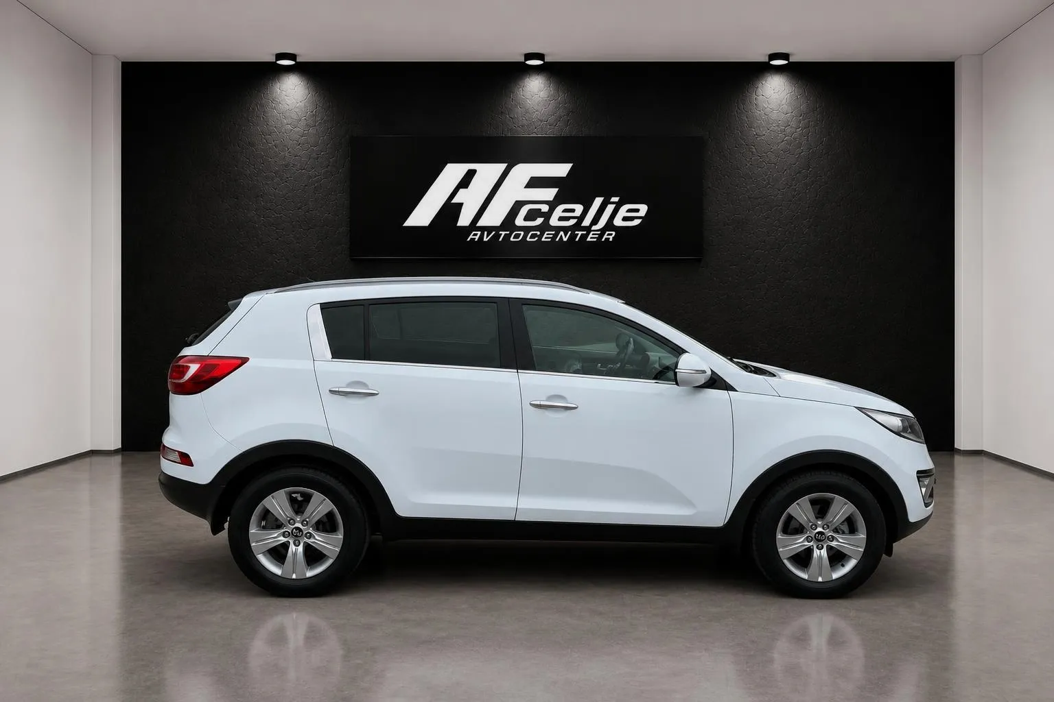 Zunanja slika - KIA Sportage - 1.7 DIZEL-LIZING ZA TUJCE-TEMPOMAT-PDC- - 4