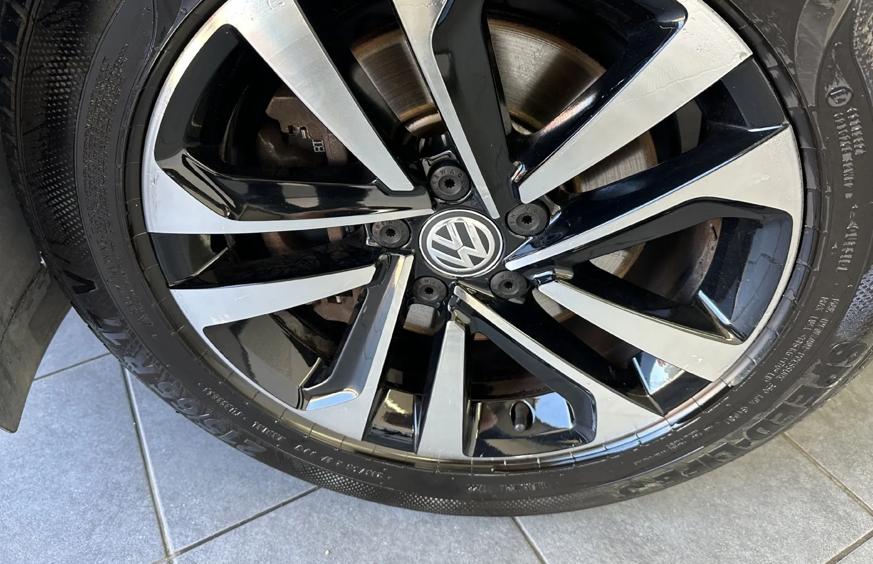 Zunanja slika - Volkswagen Tiguan Allspace - 2.0 TDI SCR DSG7 IQ.Drive.PANORAMA.NAVI.KAMERA.AC - 4