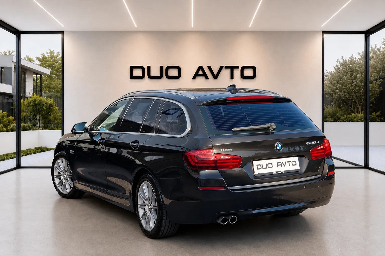 Notranja slika - BMW serija 5 Touring: - 520d xDrive-MODERN LINE-USNJE-18COL-NAVI-NA OBRO - 10
