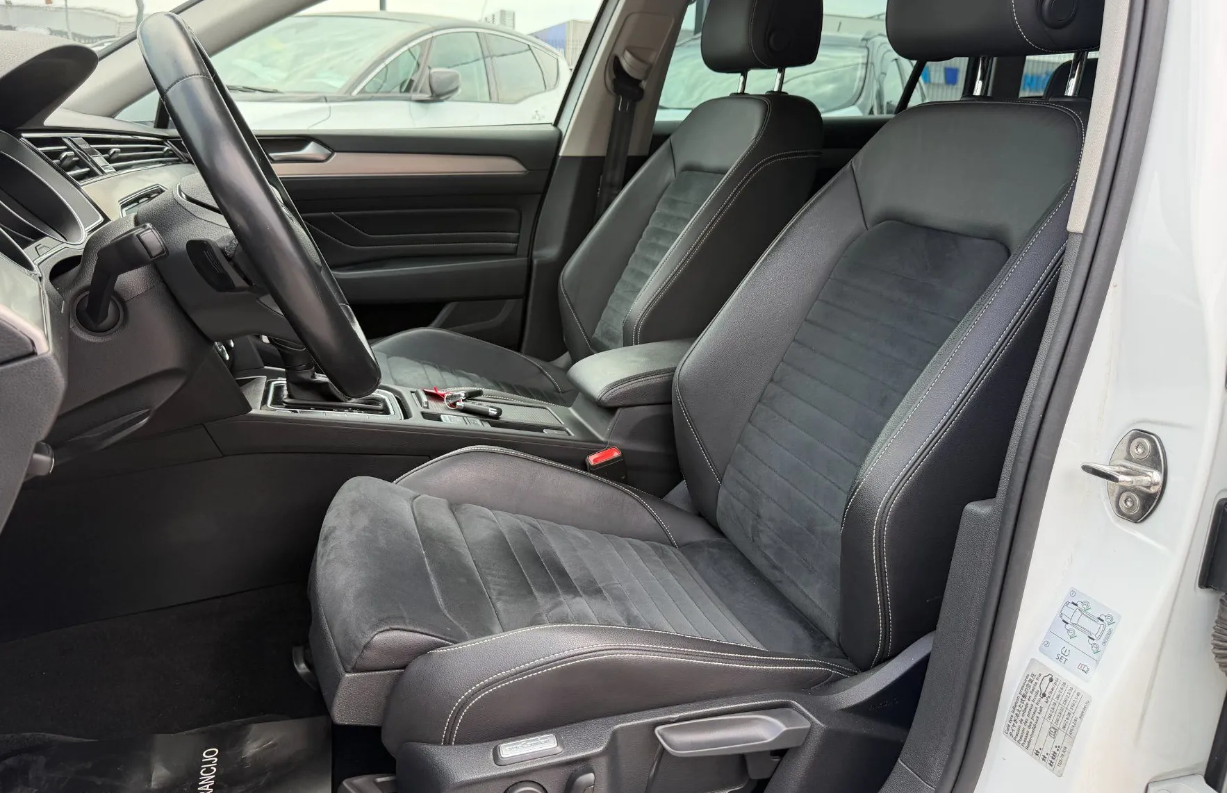 Zunanja slika - Volkswagen Passat - Variant 2.0 TDI DSG-SLO-HIGHLINE-ACC-FULLLED-OPR VELIK SER - 9
