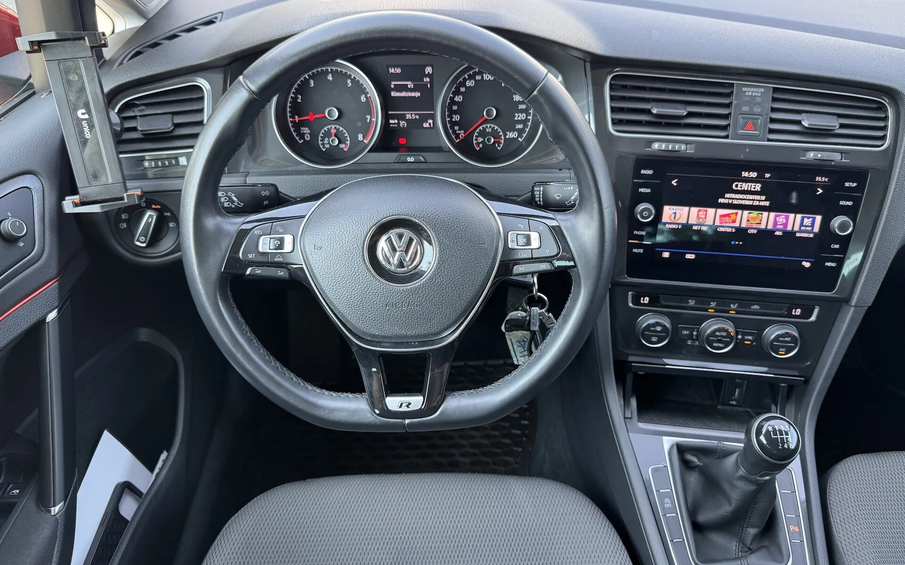 Zunanja slika - Volkswagen Golf - 1.4 TSI BMT COMFORTLINE SLO SAMO 36.760 km ODLIČEN - 16