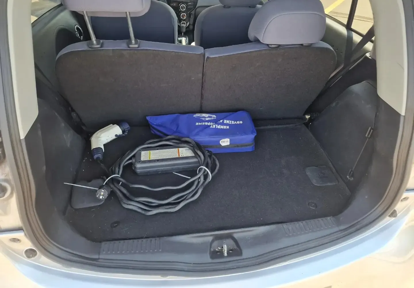 Notranja slika - Peugeot iOn - Električno voz OBROK-68EUR X84 KREDIT BREZ POLOGA. - 8