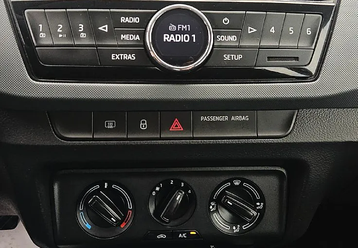 Zunanja slika - Škoda Fabia - 1.0 TSI 95ks °2-UPORABNIK° °LED° ° USB ° - 11