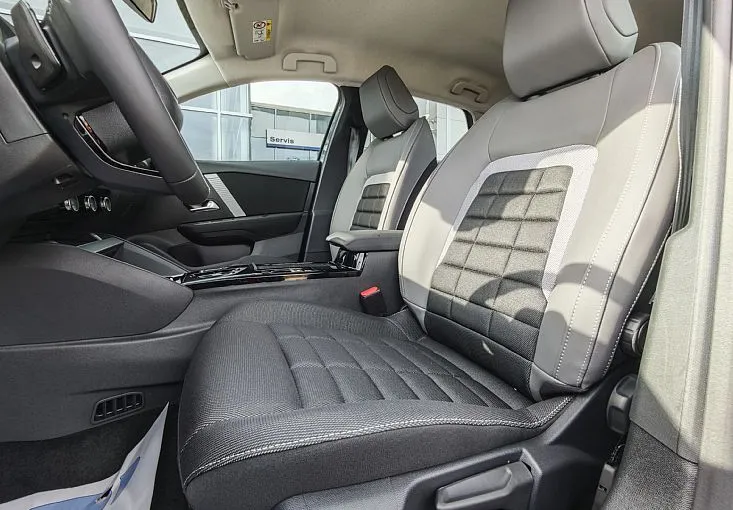 Zunanja slika - Citroën C4 - Business Hibrid 145 avtomatik - 6