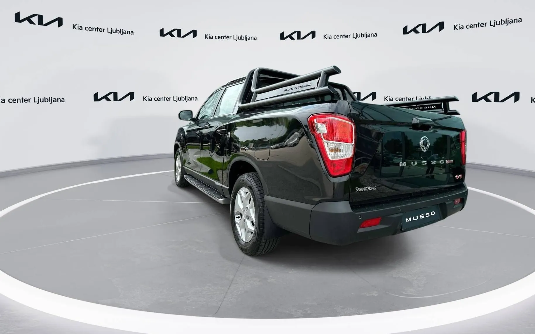 Zunanja slika - SsangYong Musso - Grand 2.2 XDi Ultimate 4WD AT - 7