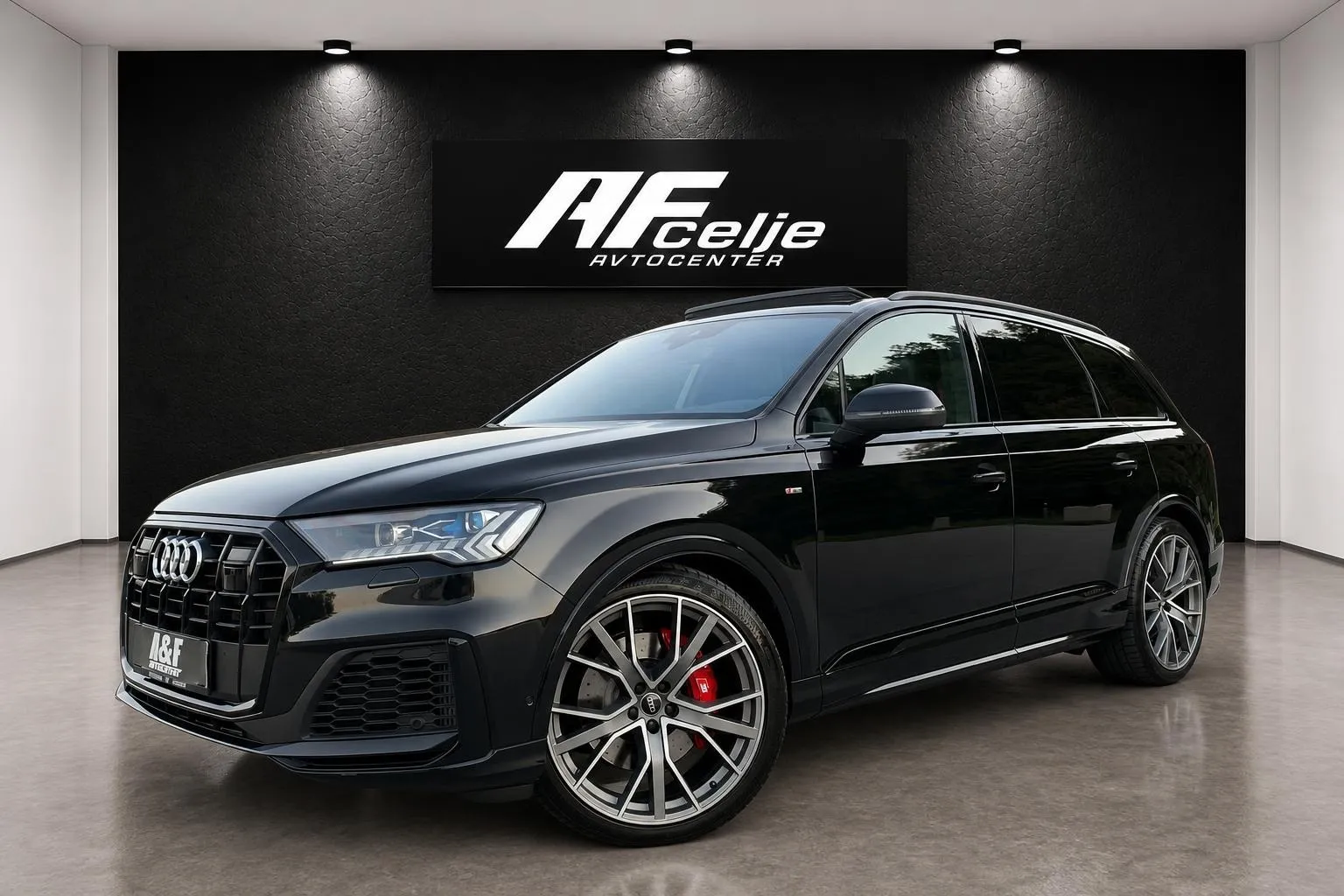 Zunanja slika - Audi Q7 - 55 TFSI-4X4-Q-S LOOK-PANORAMA-LIZING ZA TUJCE- - 1