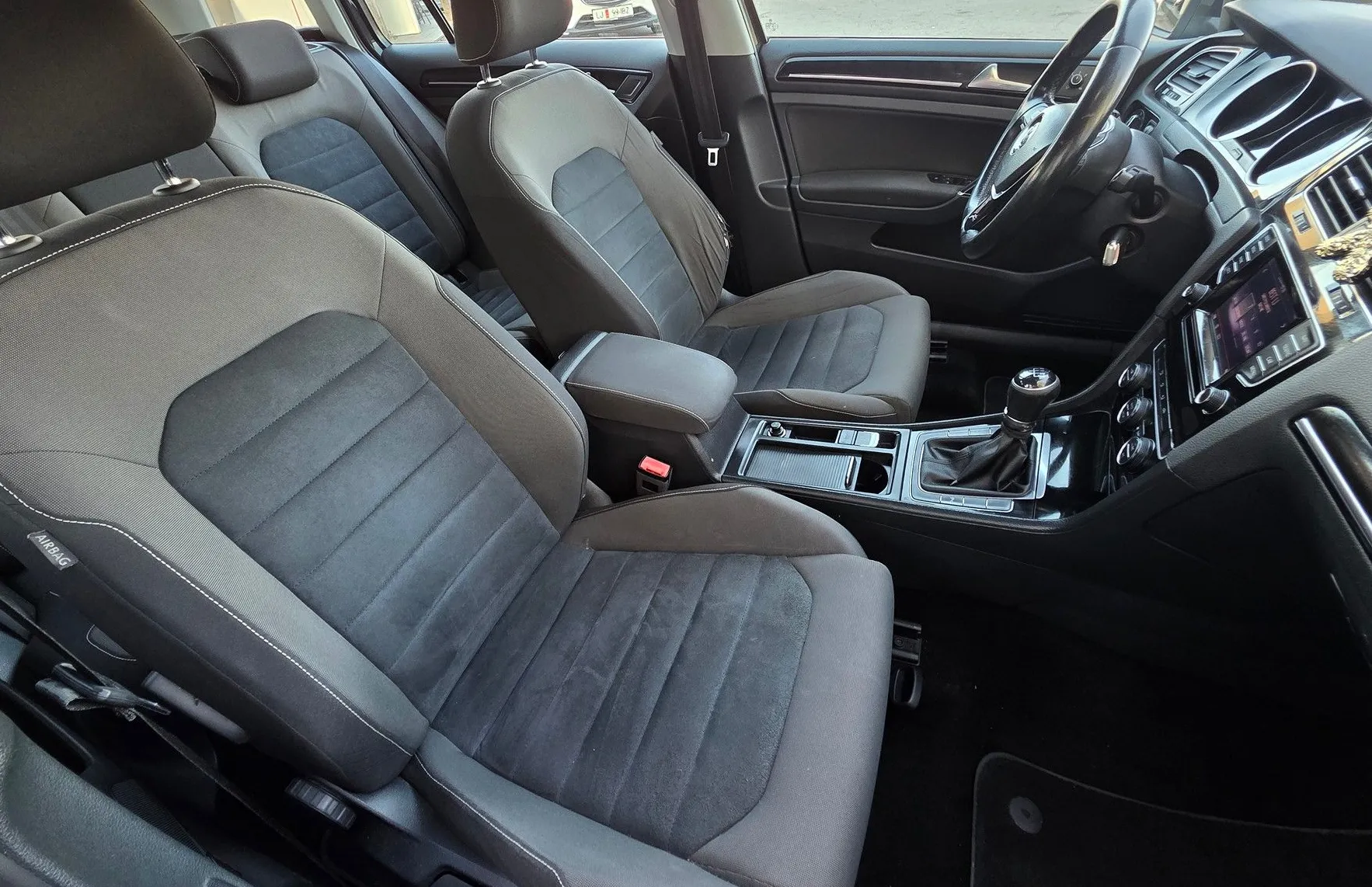 Zunanja slika - Volkswagen Golf - Variant 1.6 TDI BMT HIGHLINE NAVI-PDC-ALU PLATIŠČA - 13