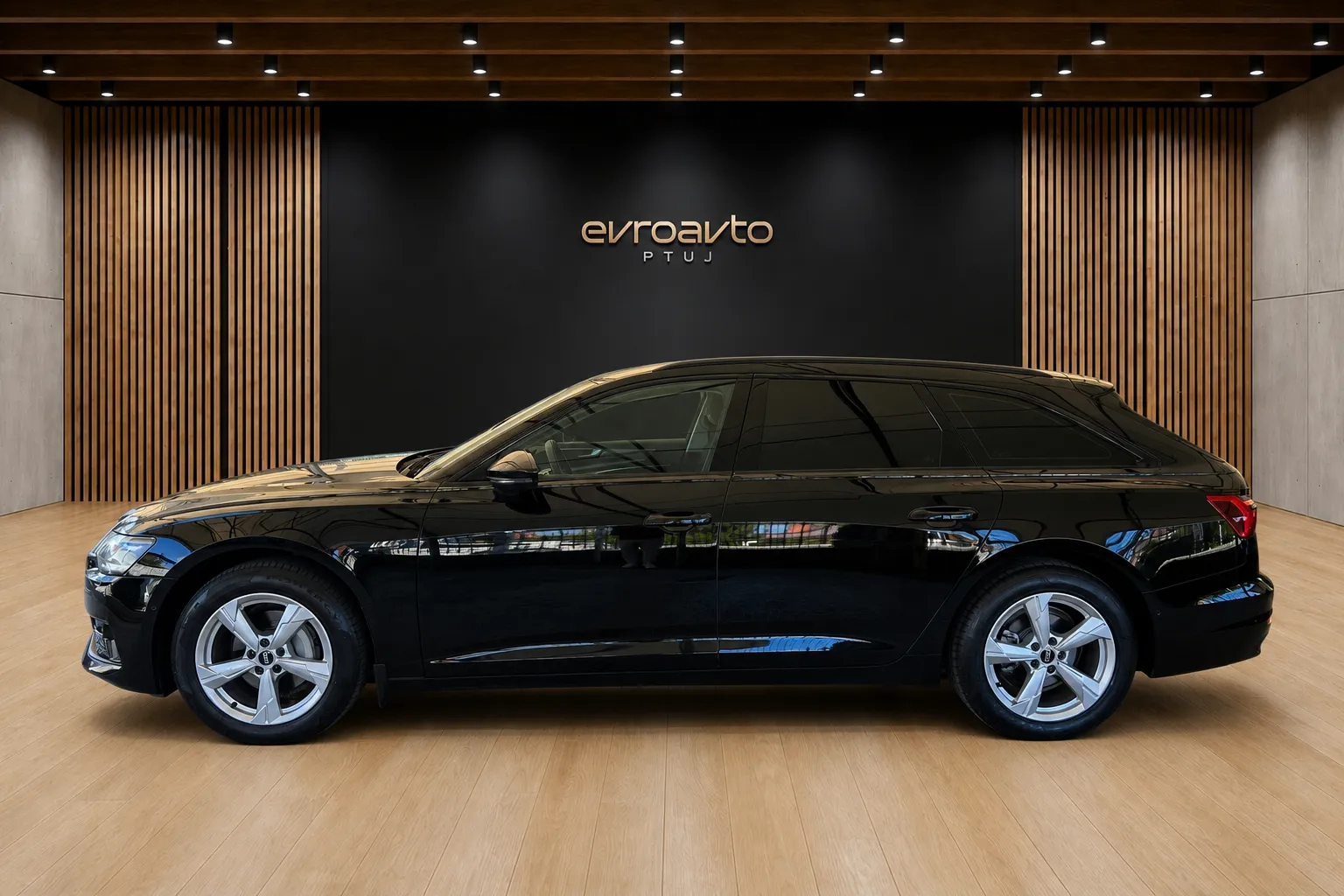 Notranja slika - Audi A6 Avant - 40TDI•Sport•Servisiran•Atraktiven izgled - 8