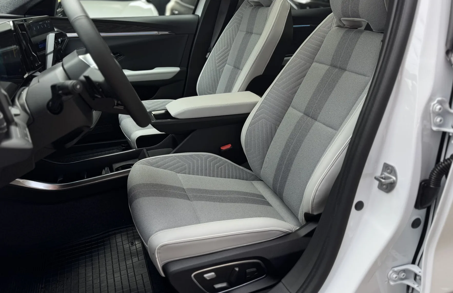 Zunanja slika - Renault Scénic - Scenic iconic E-Tech E 220 Long range - 14