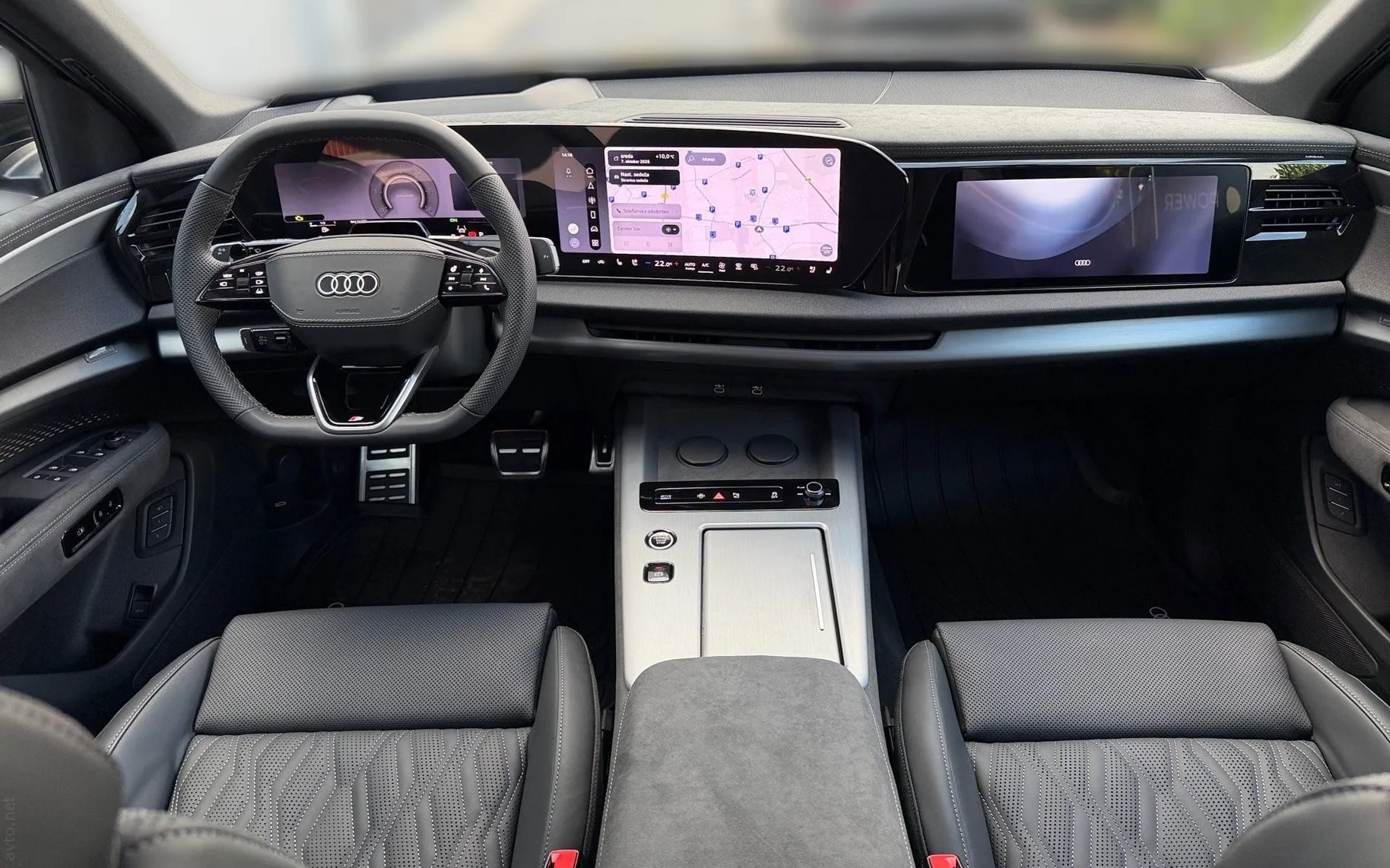 Notranja slika - Audi Q7 - TDI quattro 220 kW - 10