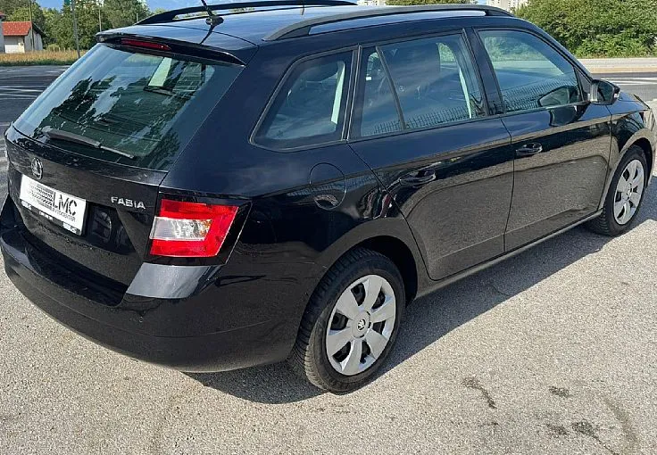Zunanja slika - Škoda Fabia - Combi 1.2 TSI 90ks °PARK SENZORJI° KLIMA EL PAKET - 4