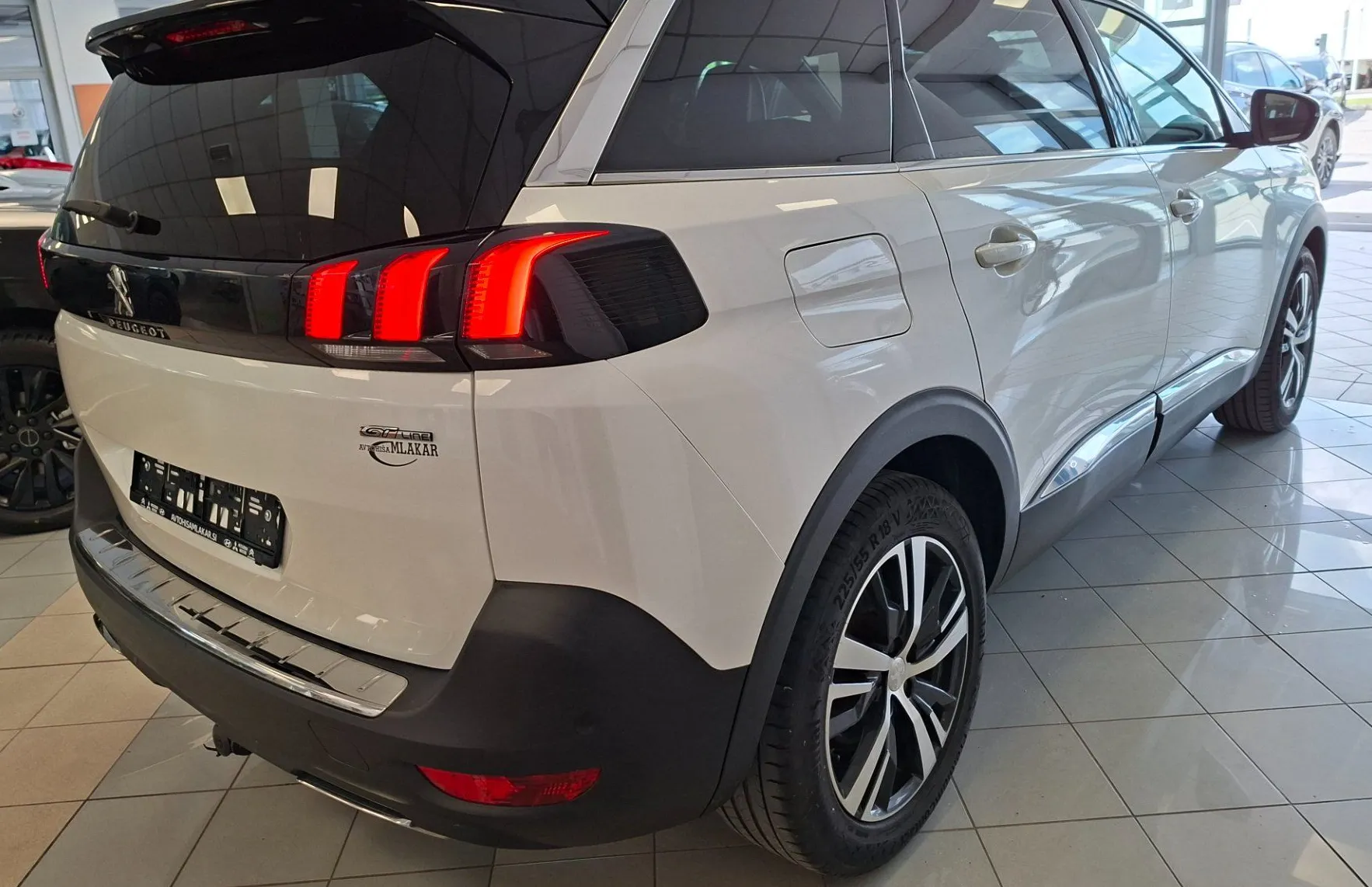 Zunanja slika - Peugeot 5008 - 1.2 PureTech 130 GT Line-1.LAST-SLO-360 KAM- - 4