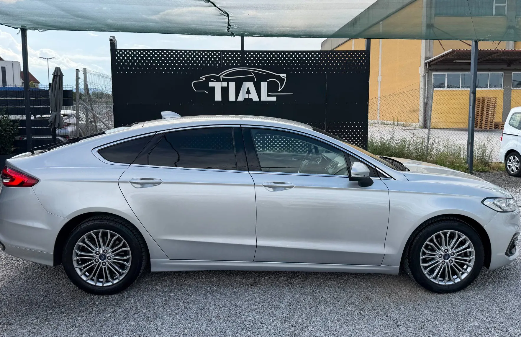 Zunanja slika - Ford Mondeo - 2.0 D TITANIUM-SLO-AUT-LED-NAVI-KAMERA-VELIK SERV - 8