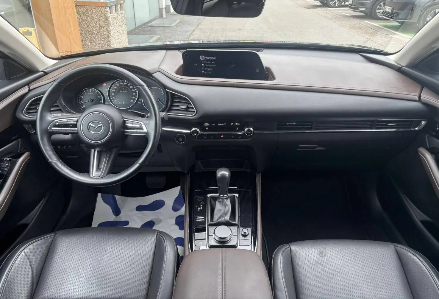 Notranja slika - Mazda CX-30 - X180 GT Plus Sound Luxury Safety SD Avt. 360.CAM - 10