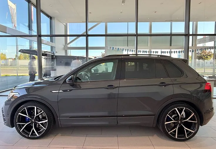 Zunanja slika - Volkswagen Tiguan - R 4Motion 2.0 TSI 235kW DSG -PANO-IQ-360°-MEMORY - 3