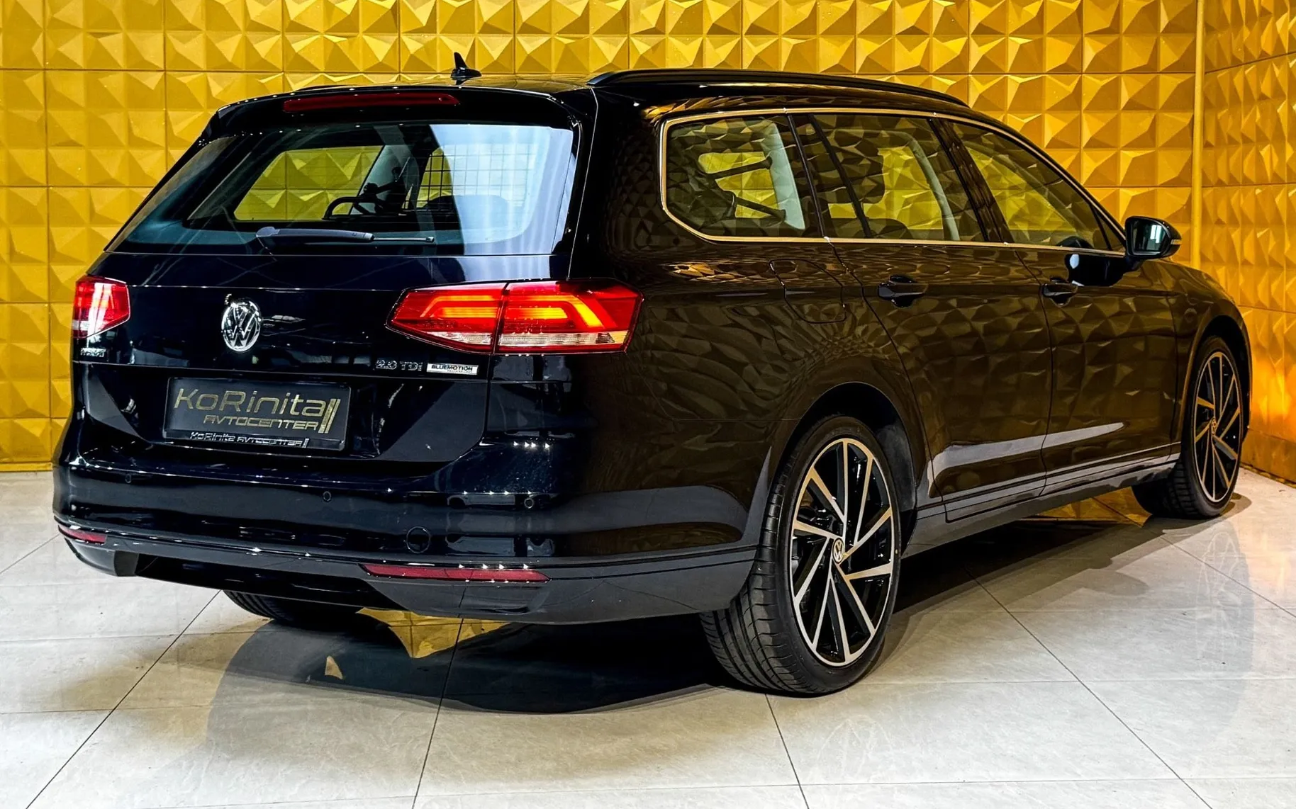 Notranja slika - Volkswagen Passat Variant - 2.0 TDI AUT. NAVI-RADAR TEMP-BREZ POLOGA - 11