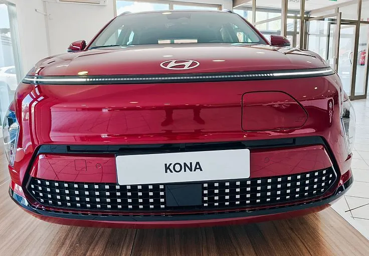Zunanja slika - Hyundai Kona - EV 48.4kWh PREMIUM-AKT.T-TOPL.ČR-AMBIENT-LED-VIDEO - 2