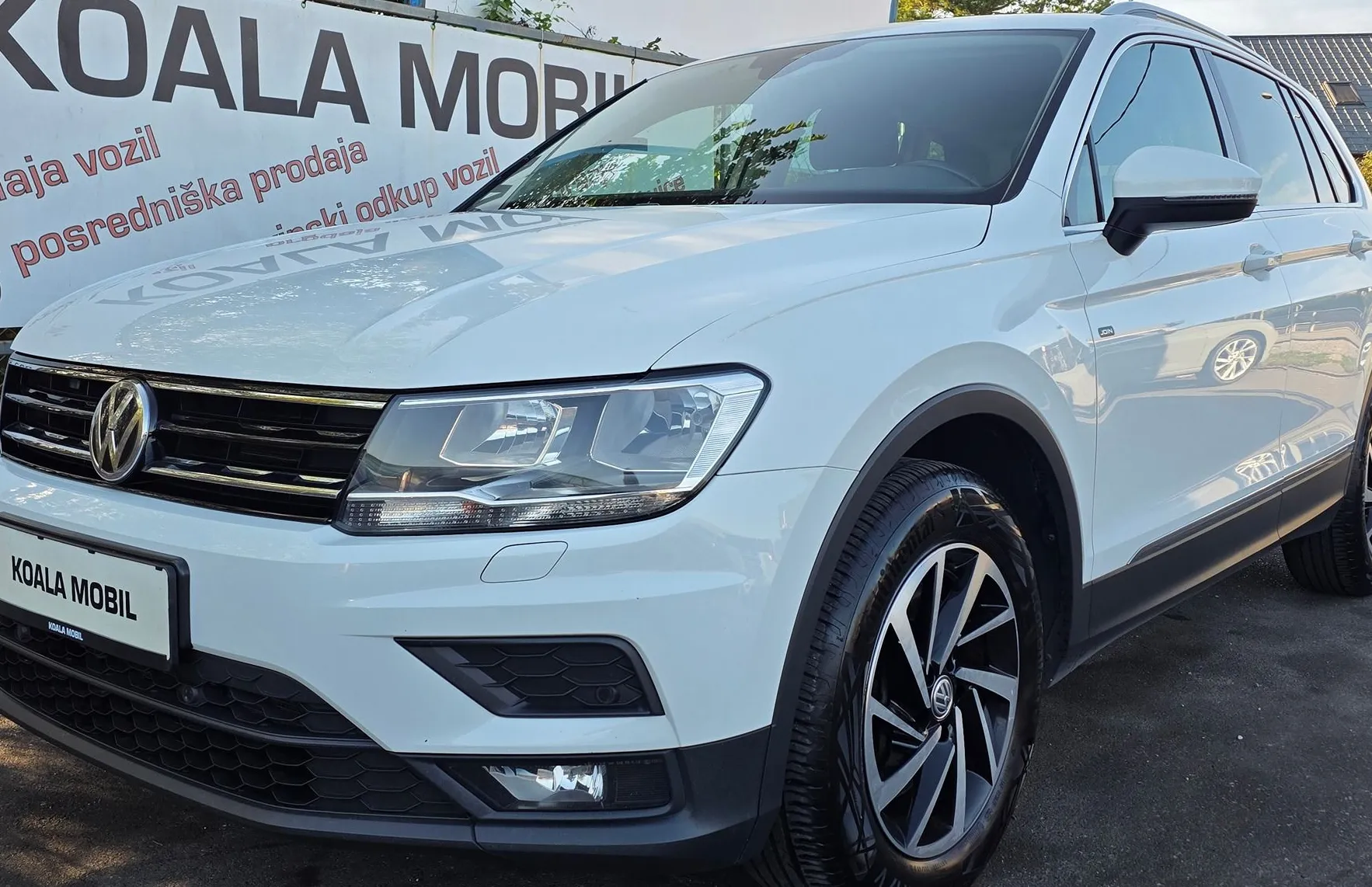 Zunanja slika - Volkswagen Tiguan - 2.0 TDI BMT DSG 4MOTION ALU-NAVI-GRETJE SŽ-1.LAST - 20