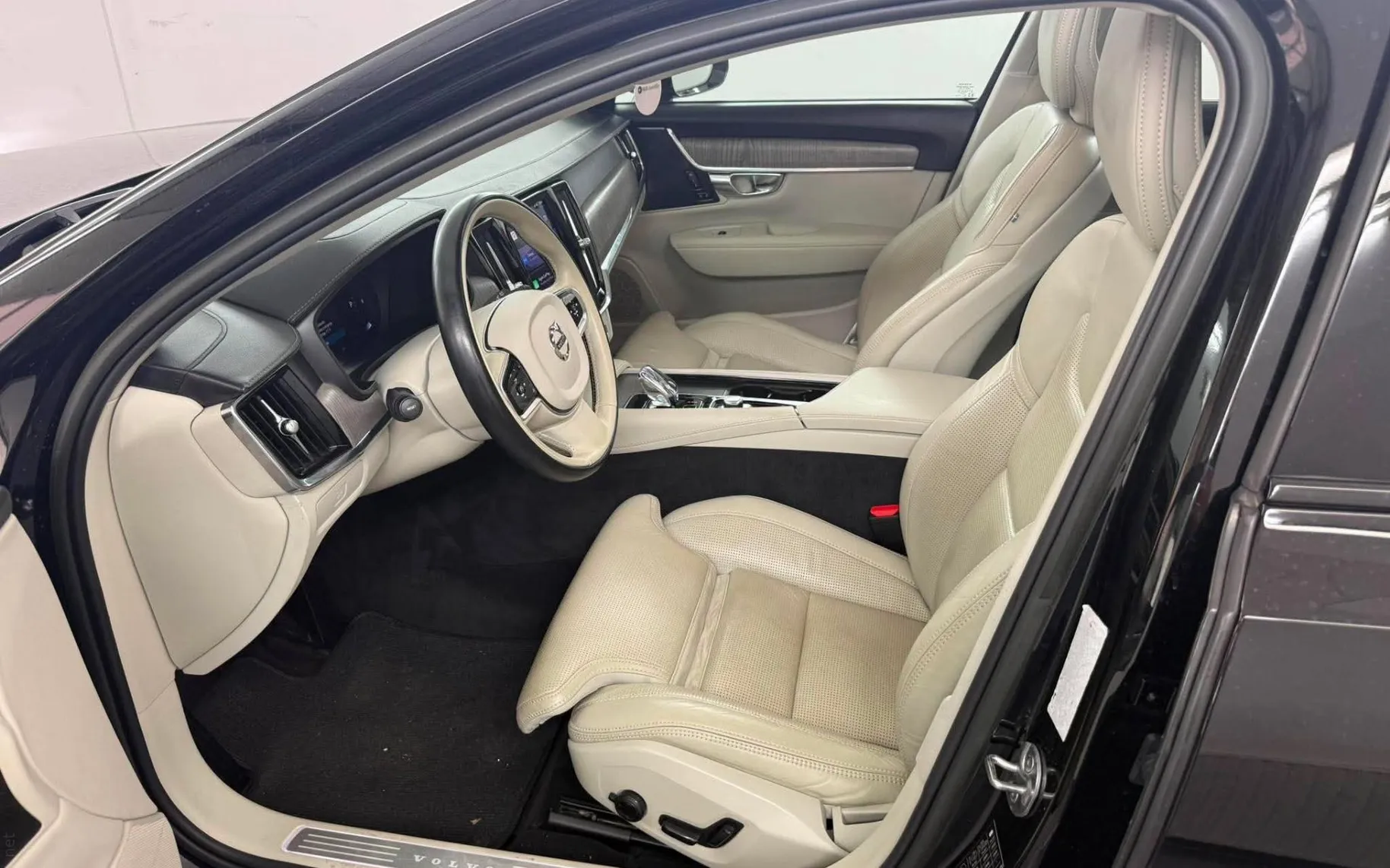 Zunanja slika - Volvo V90 - 2.0 DIZEL 145 KW.PANORAMA.KAMERA.LED.ACC.USNJE.4X4 - 7
