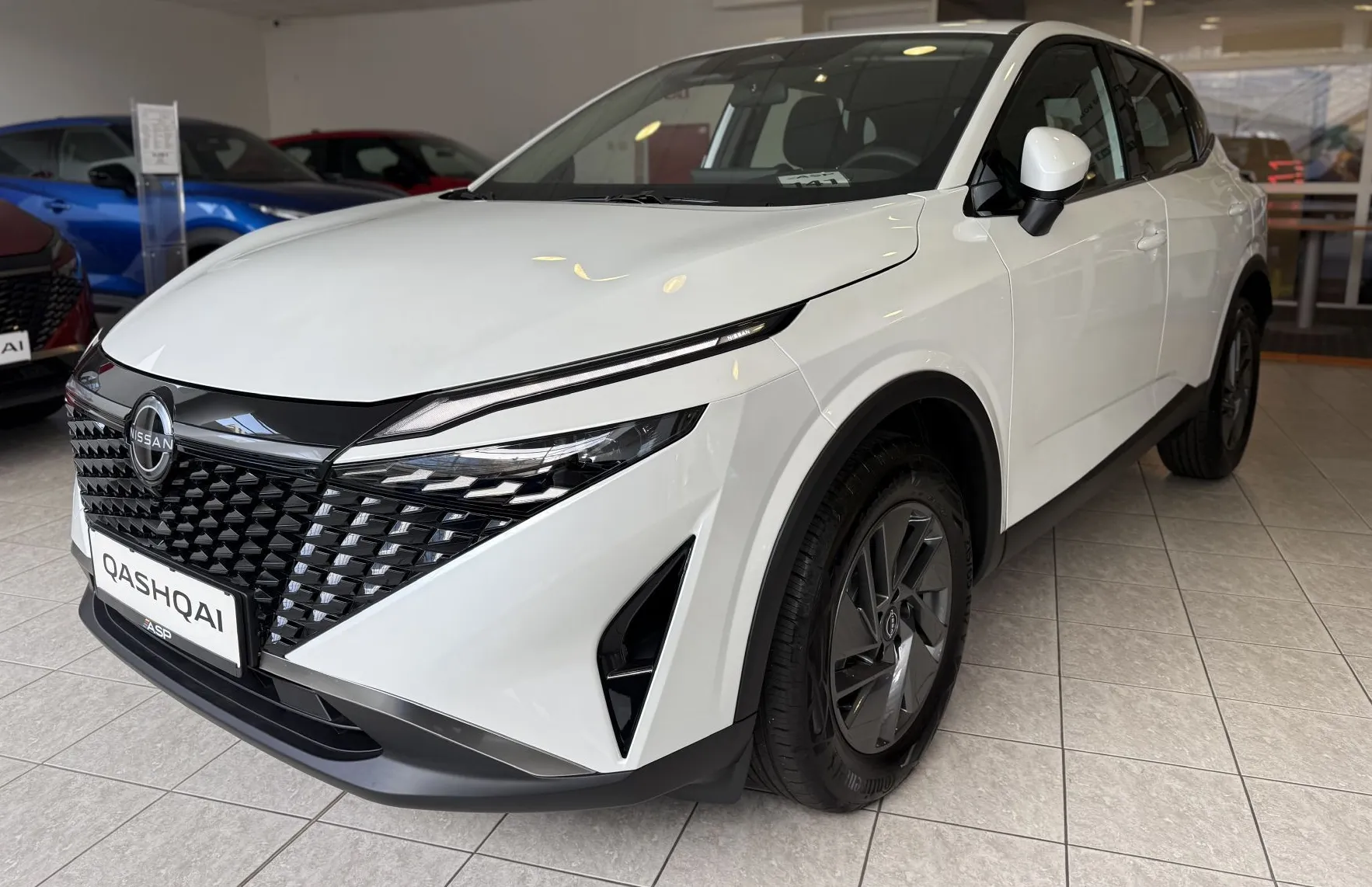 Zunanja slika - Nissan Qashqai - 1.3 DIG-T MHEV Acenta N-SMART - 3