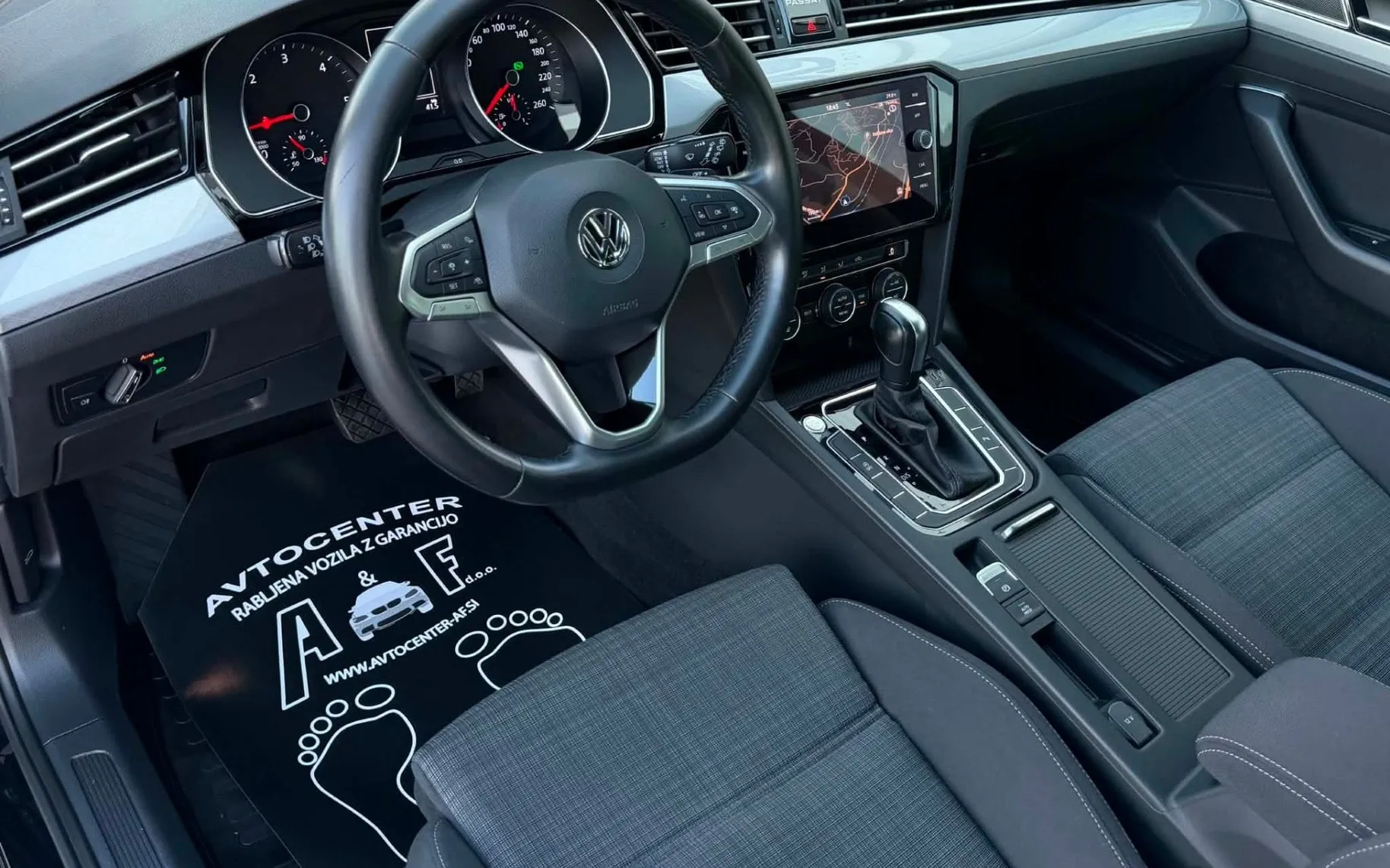 Notranja slika - VW Passat Variant - 2.0 TDI-DSG-H LINE-LED-NAVI-LIZING ZA TUJCE- - 8