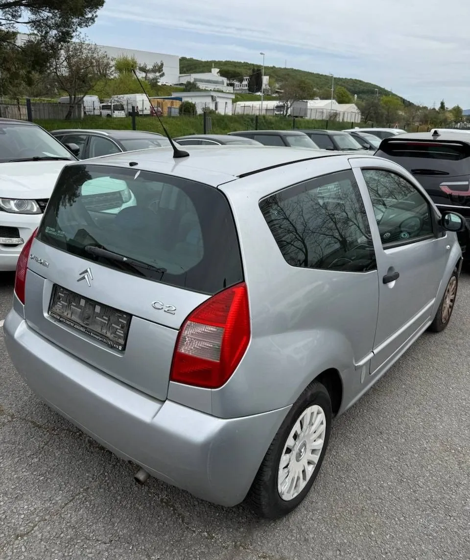 Zunanja slika - Citroën C2 - 1.1i 139.000km - 4