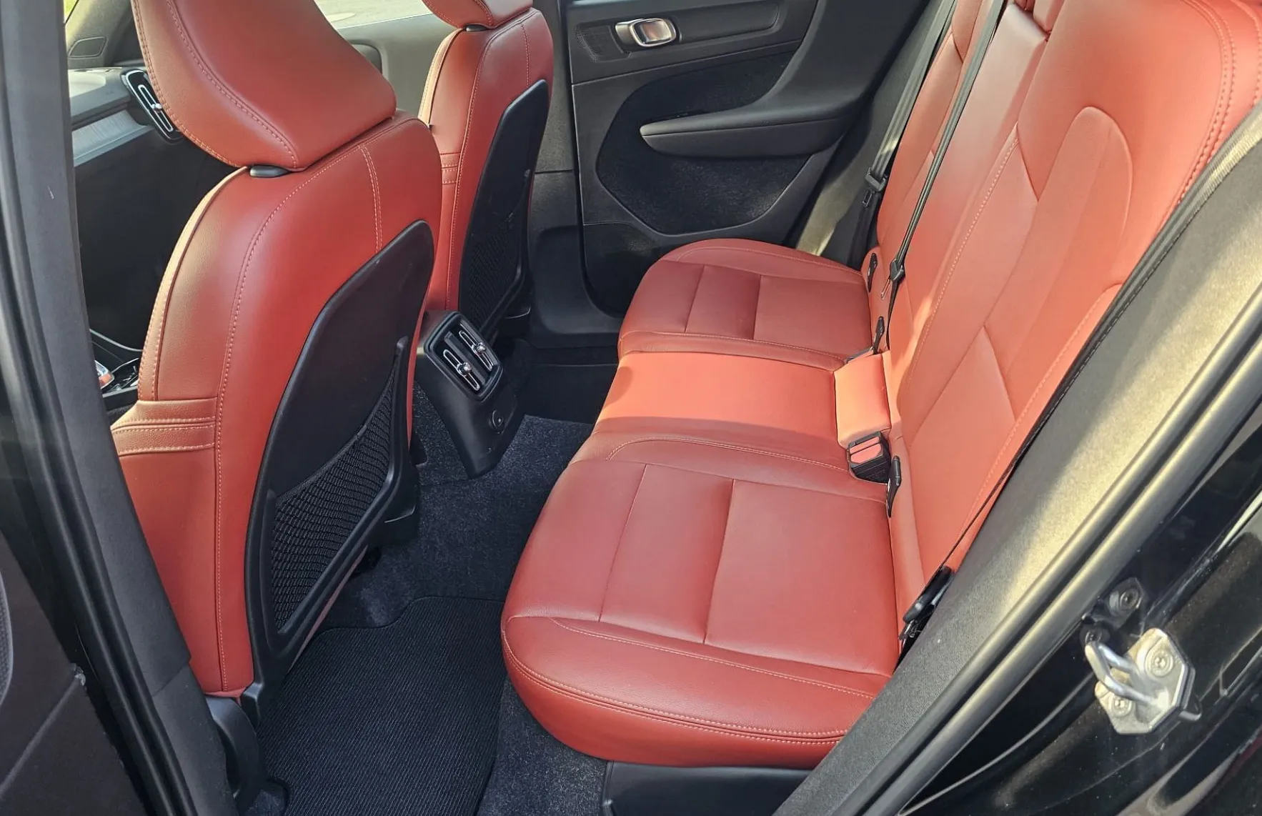 Zunanja slika - Volvo XC40 - T5 Rech.Twin Engine Inscription|FULED|ALU19|usnje| - 9