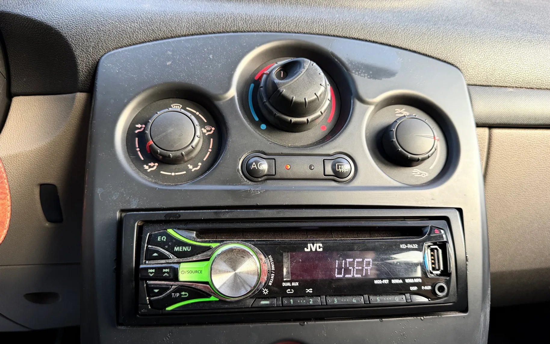 Zunanja slika - Renault Clio - 1.2 Authentique Pack 2.LASTNIK SLO.VOZILO KLIMA - 14