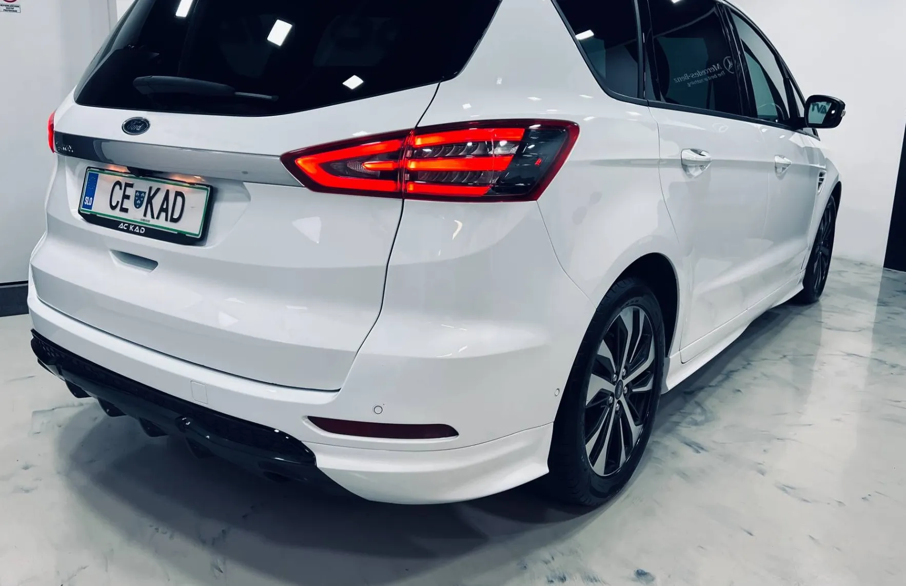 Zunanja slika - Ford S-MAX - 2.0 11OkW FWD ST-Line-KAMERA-GRETJE SED VOL... - 4