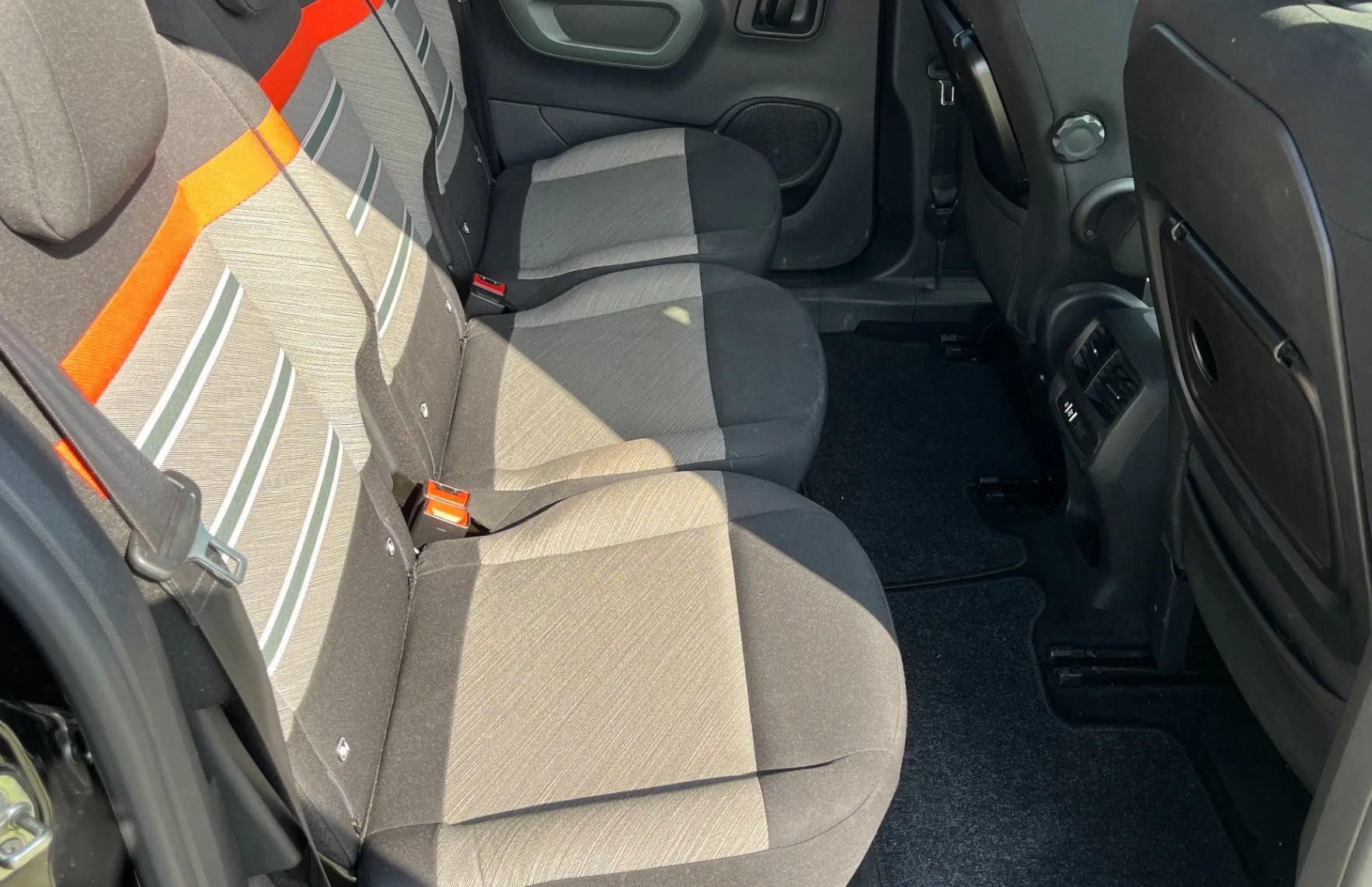 Zunanja slika - Citroën Berlingo - 1.5 BlueHDi 130 XTR NAVI.KAMERA.2XPDC - 9