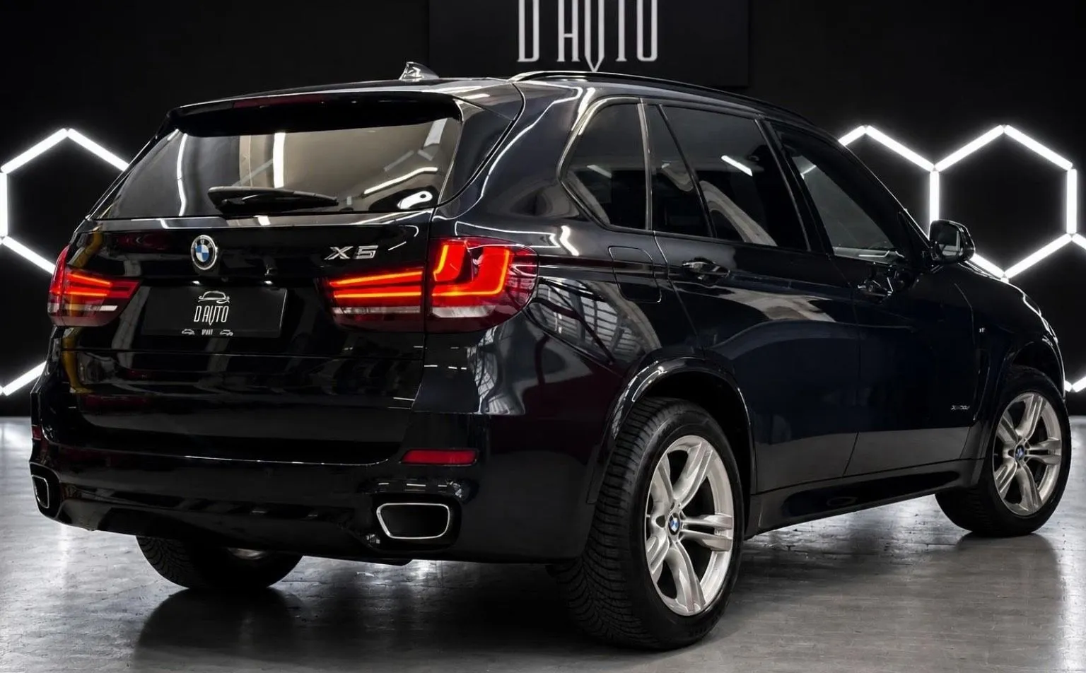 Notranja slika - BMW serija X5: - xDrive30d M Sport-HUD-SOFT CLOSE-360° -ACC-VIRTUAL - 7
