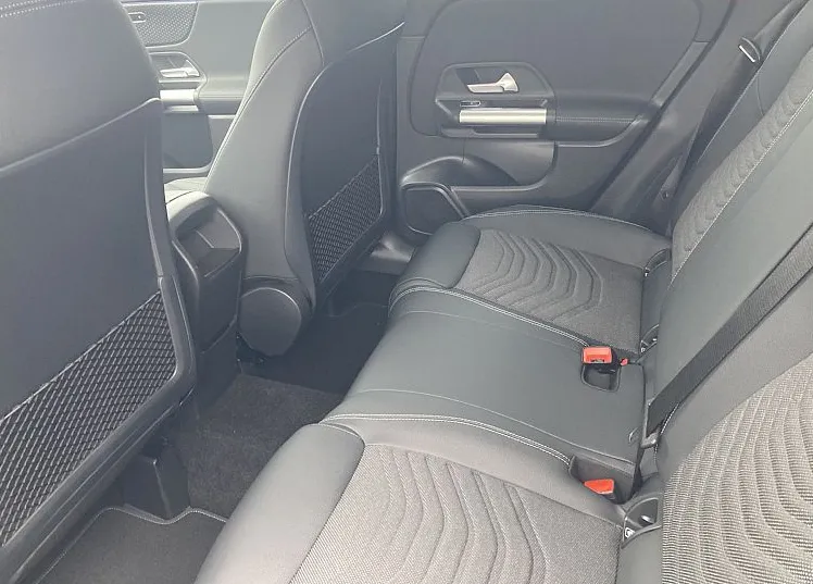 Zunanja slika - Mercedes-Benz GLA-Razred - 180 Progressive - 9