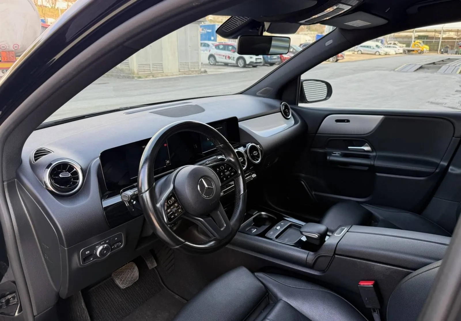 Zunanja slika - Mercedes-Benz B-Razred - 180 d SPORT AVT.-F1 KAMERA-USNJE-ALU 19... - 5