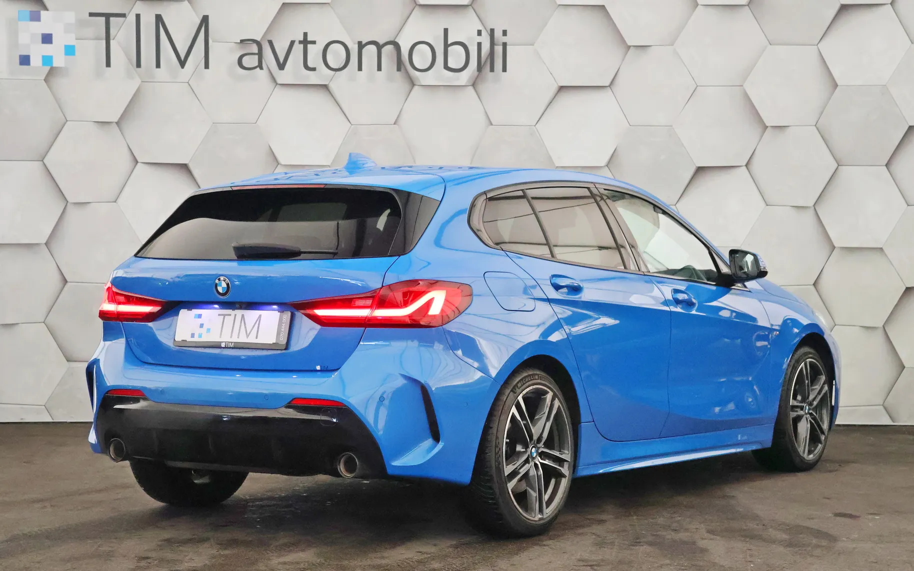 Zunanja slika - BMW Serija 1 - 120d x-Drive Aut M-Sport 191KM - 3