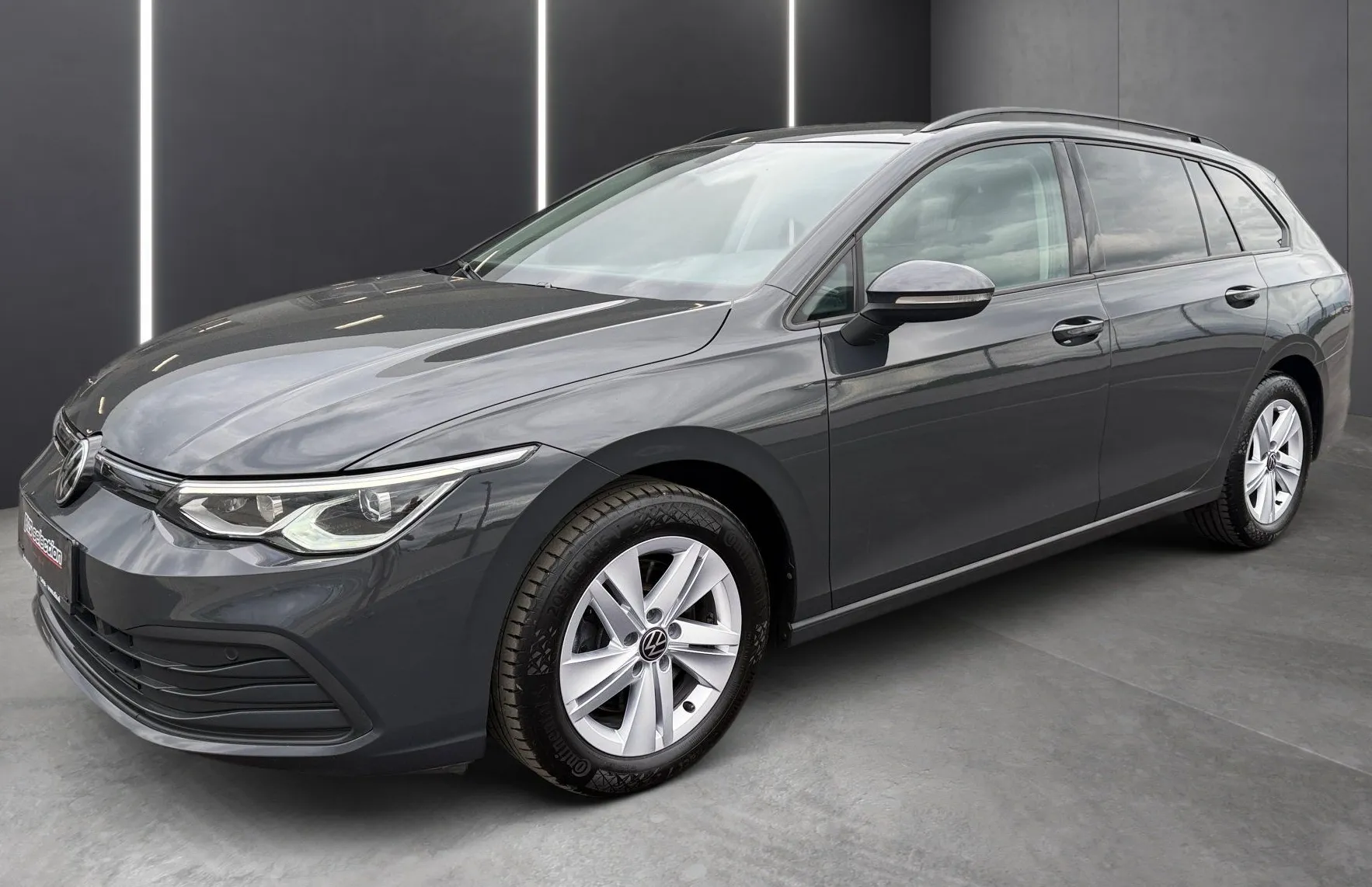 Zunanja slika - VW Golf - Variant 2.0 TDI BMT Life DSG-ACC-LED-Vlečna kljuka-Masaža - 1