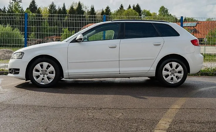 Zunanja slika - Audi A3 - 1.6 TDI DPF - 8
