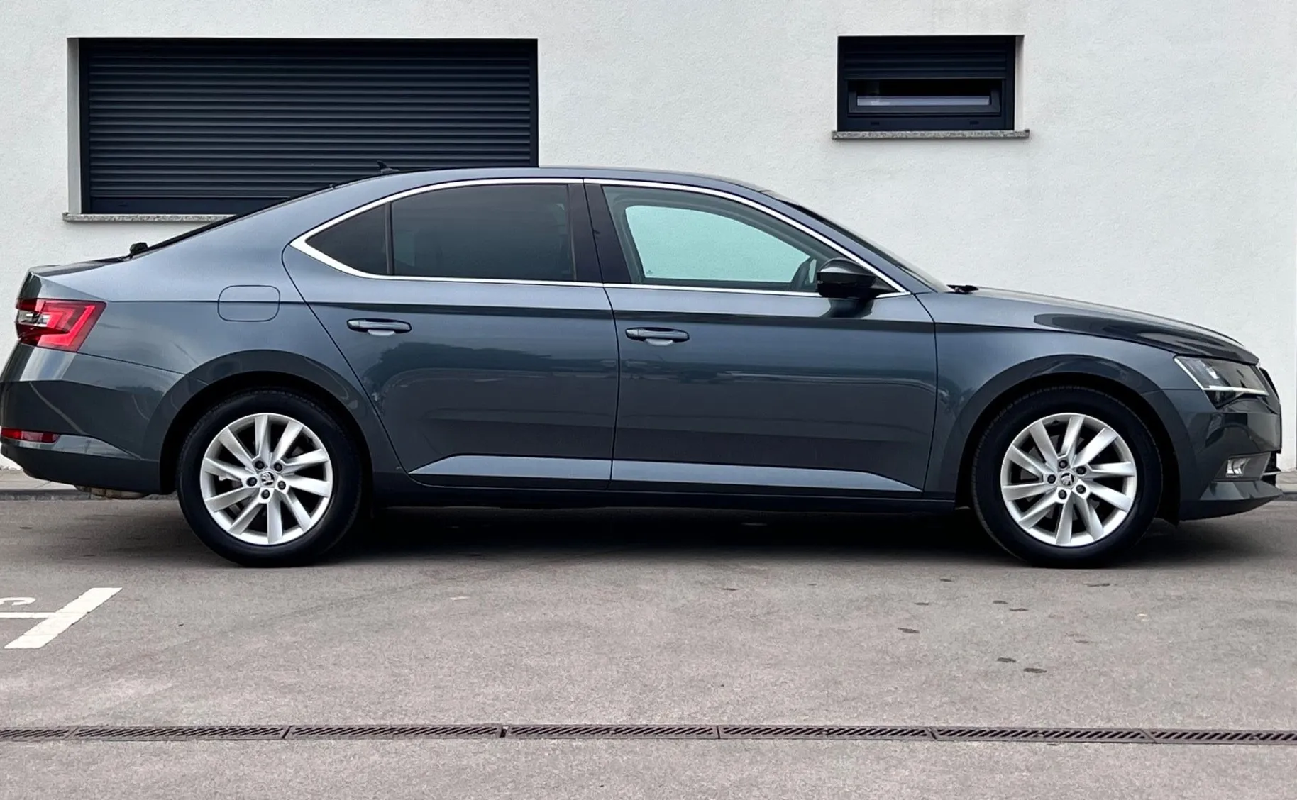 Zunanja slika - Škoda Superb - 1.5 TSI+1.LAST+SLO+R.KAMERA+NAVI+RADAR+MRTVI KOT - 5