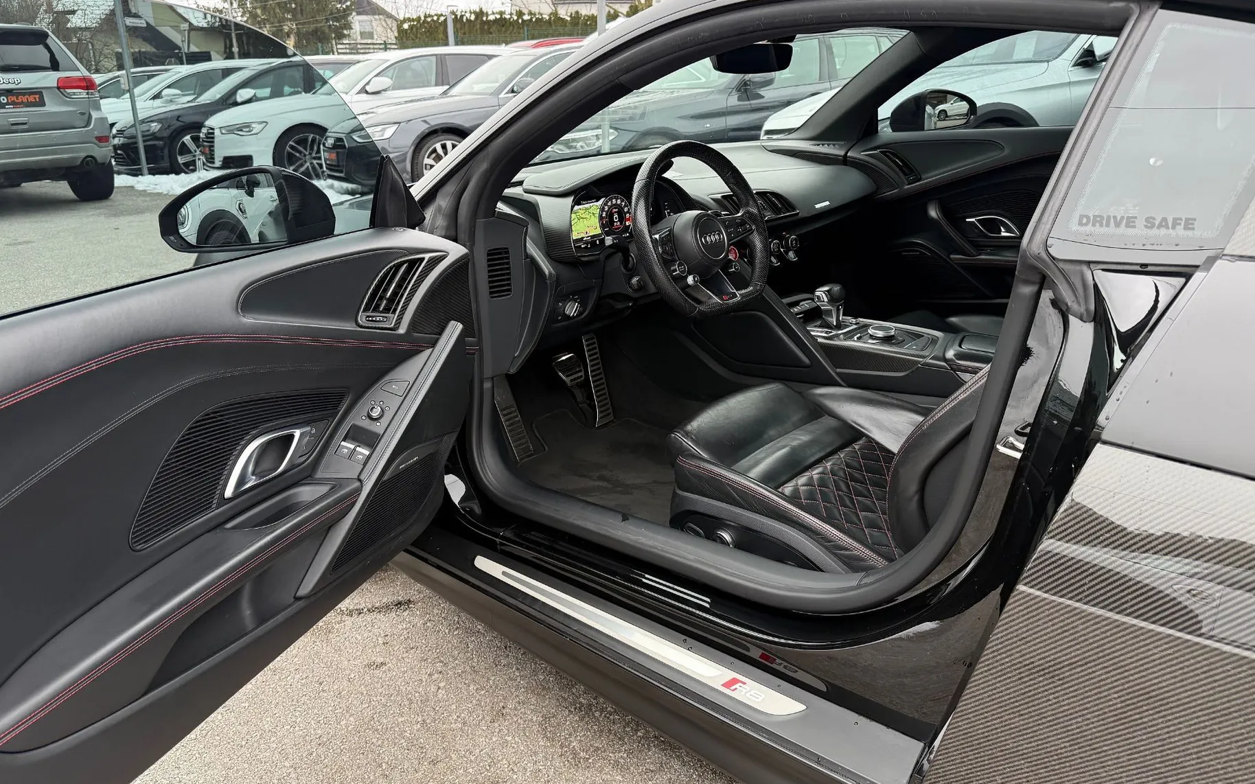 Zunanja slika - Audi R8 - V10+ 5.2 FSI Quattro BLACK MATRIX CARBON CERAMICA - 15