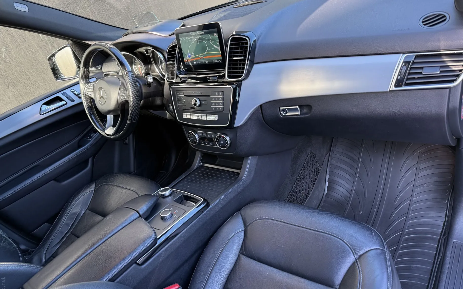 Zunanja slika - Mercedes-Benz GLE-Razred - GLE 250d-PANORAMA-360°-USNJE- NAVI-H K - 10