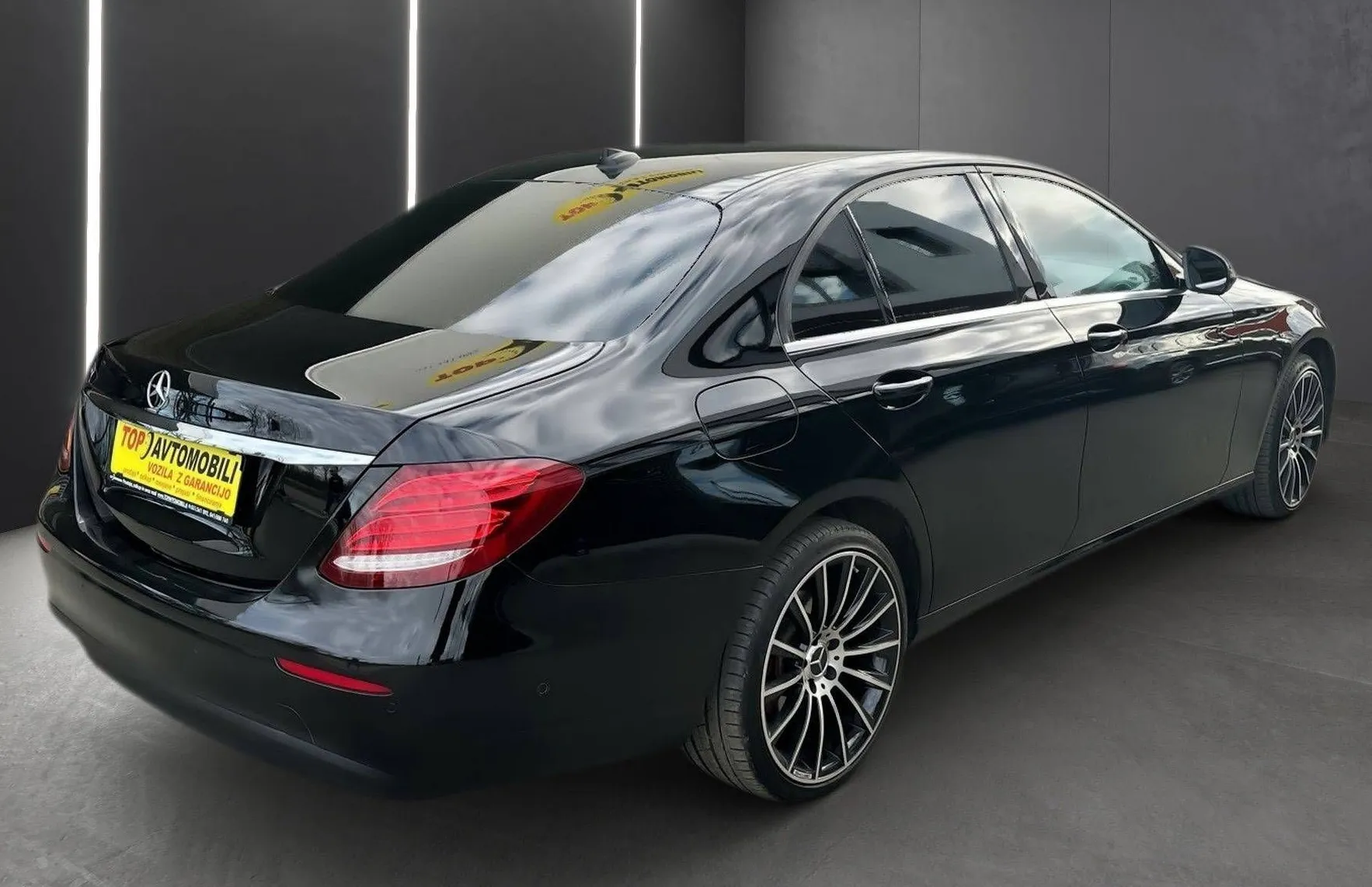 Zunanja slika - Mercedes-Benz E-Razred - E 220 d FULL LED PDC KAMERA NAVI BURMESTER USNJE.. - 9