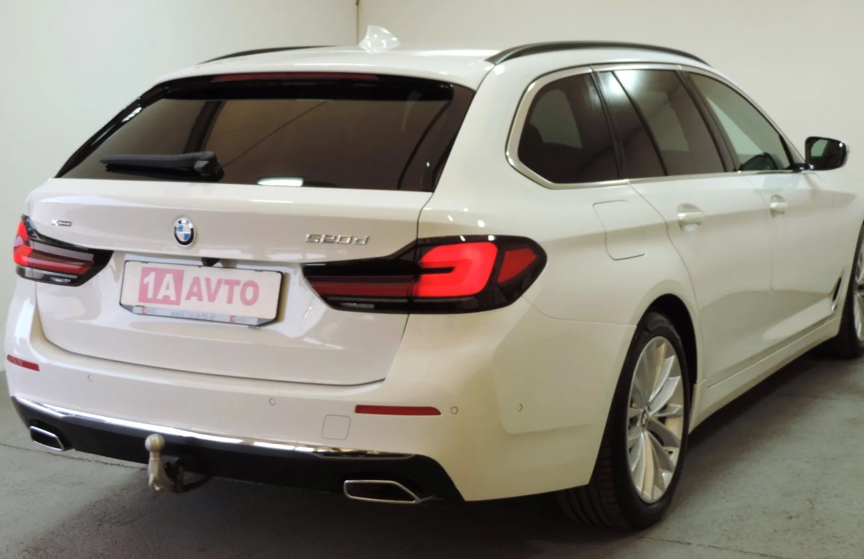 Zunanja slika - BMW Serija 5 - Touring: 520d xDrive Touring Avt. Luxury - 5