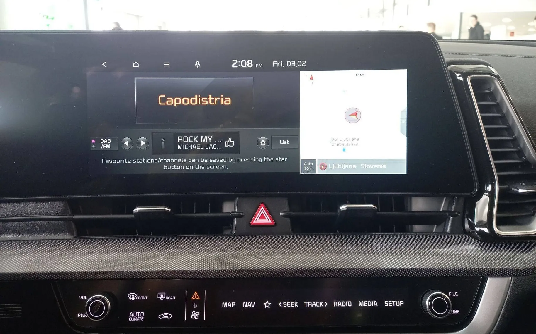 Notranja slika - KIA Sportage - 1.6 T-GDi 110kW EX Style 7-DCT - 26