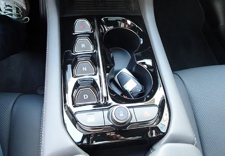 Zunanja slika - Vinfast VF8 - 87.7 kWh AWD Plus - 5