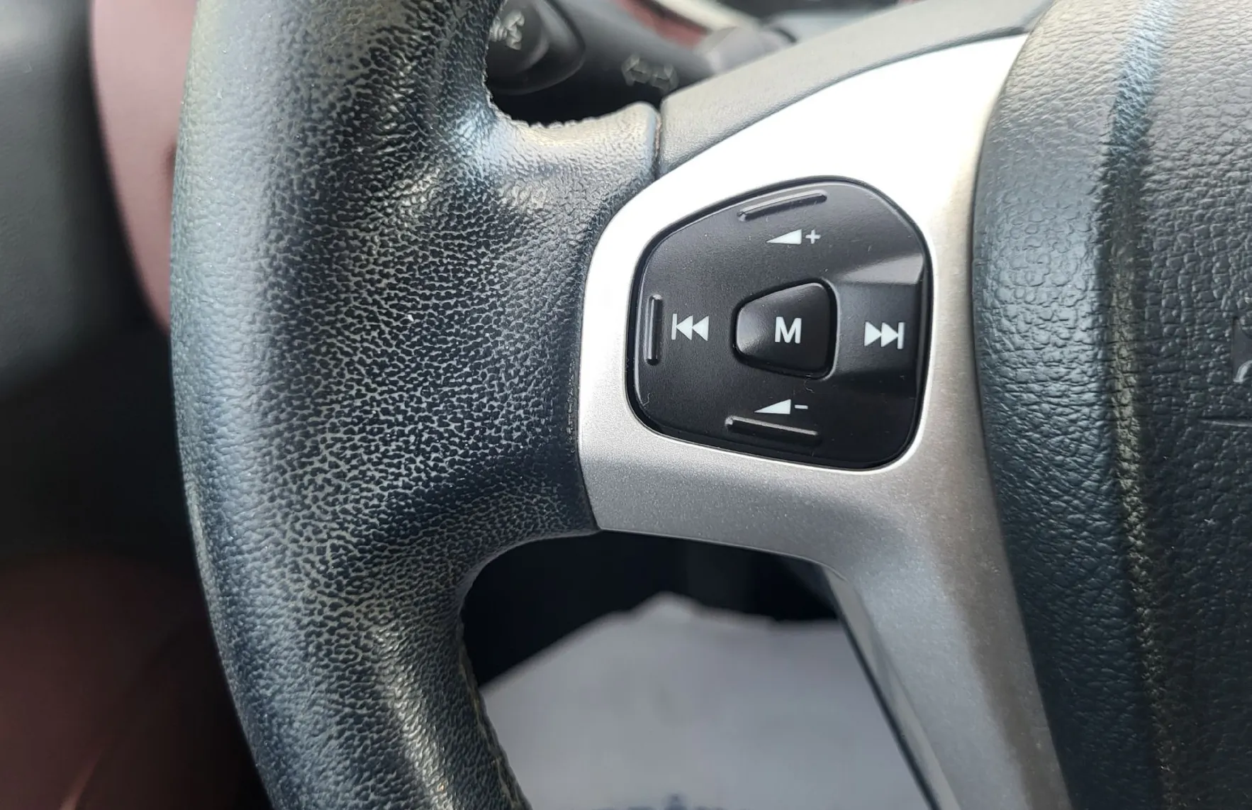 Zunanja slika - Ford Fiesta - 1.4 16V slo-1last-acc-tempomat-el.paket-servisiran - 10