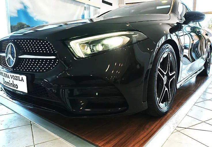 Zunanja slika - Mercedes-Benz A-Razred - 180 AMG LINE-PANORAMA-ALCANTARA-KEYLESS-AMBI-VIDEO - 1