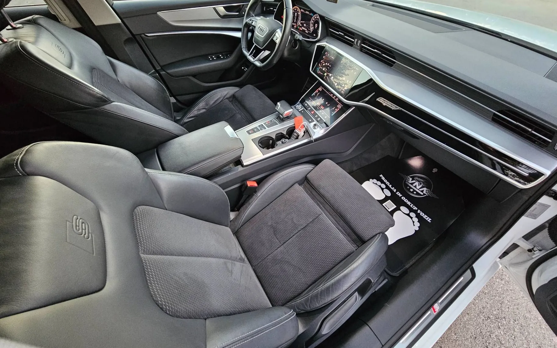 Notranja slika - Audi A6 - 55 TFSI e quattro Sport S tronic |VIRTUAL|RADAR| - 9