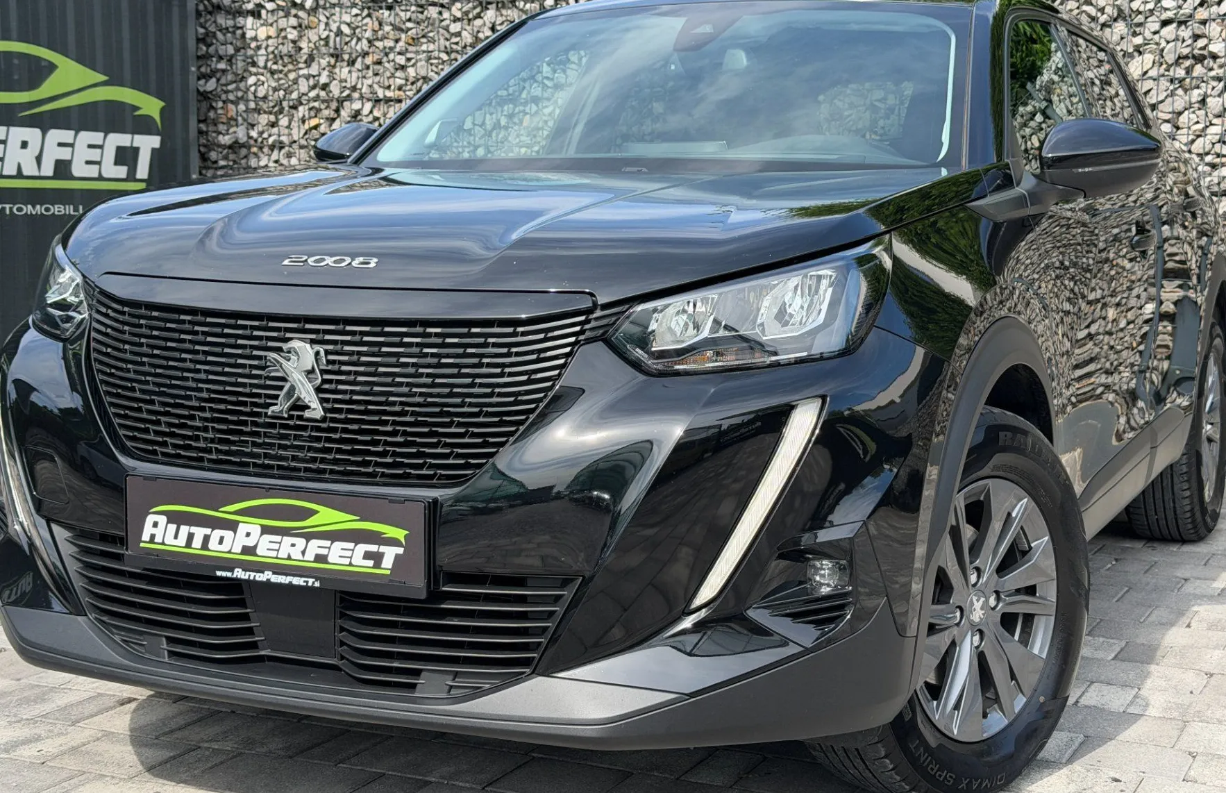 Zunanja slika - Peugeot 2008 - 1.2 |130HP|Active Pack|SLO|1.LAST| - 3